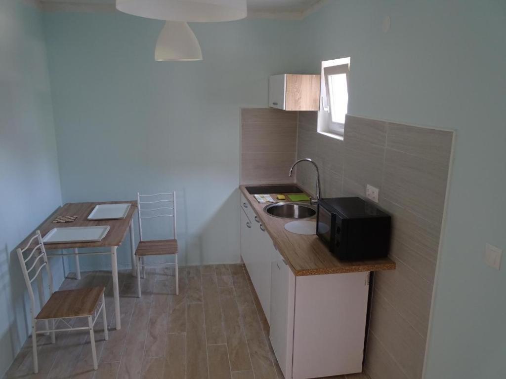 מאלי לוסיניי Apartments Losinj מראה חיצוני תמונה