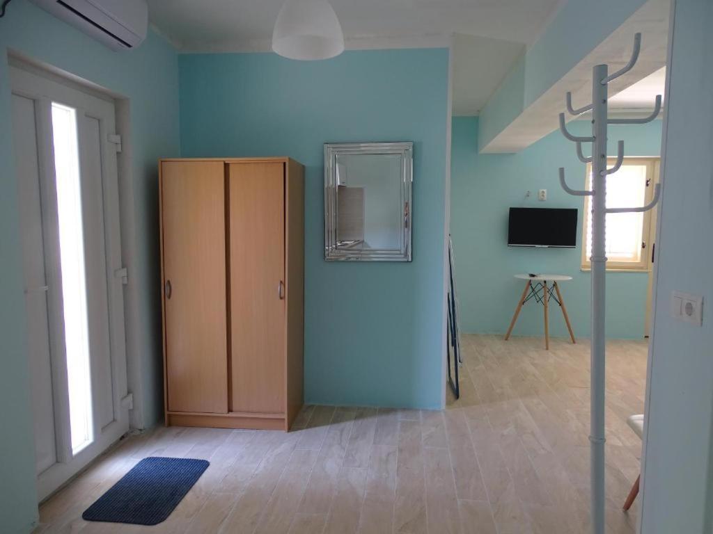 מאלי לוסיניי Apartments Losinj מראה חיצוני תמונה