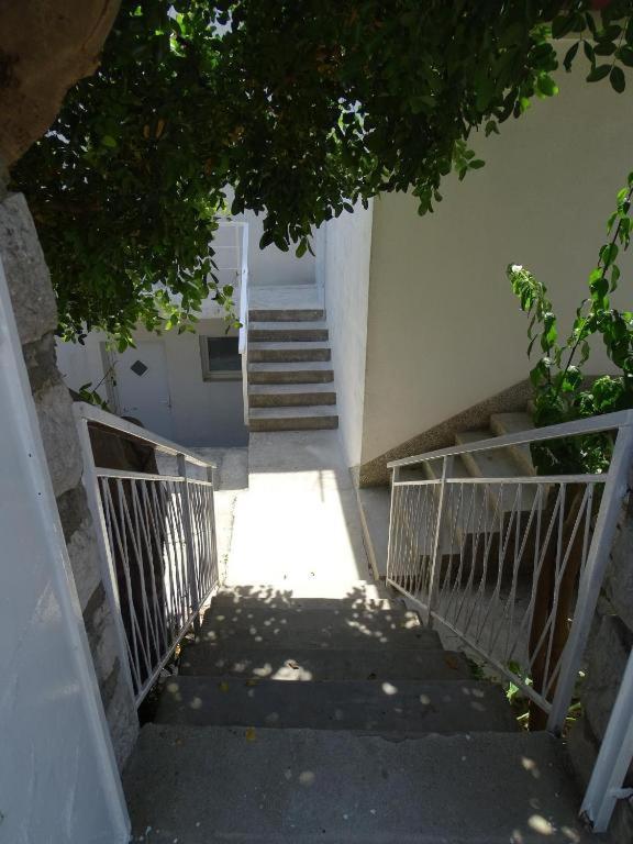 מאלי לוסיניי Apartments Losinj מראה חיצוני תמונה