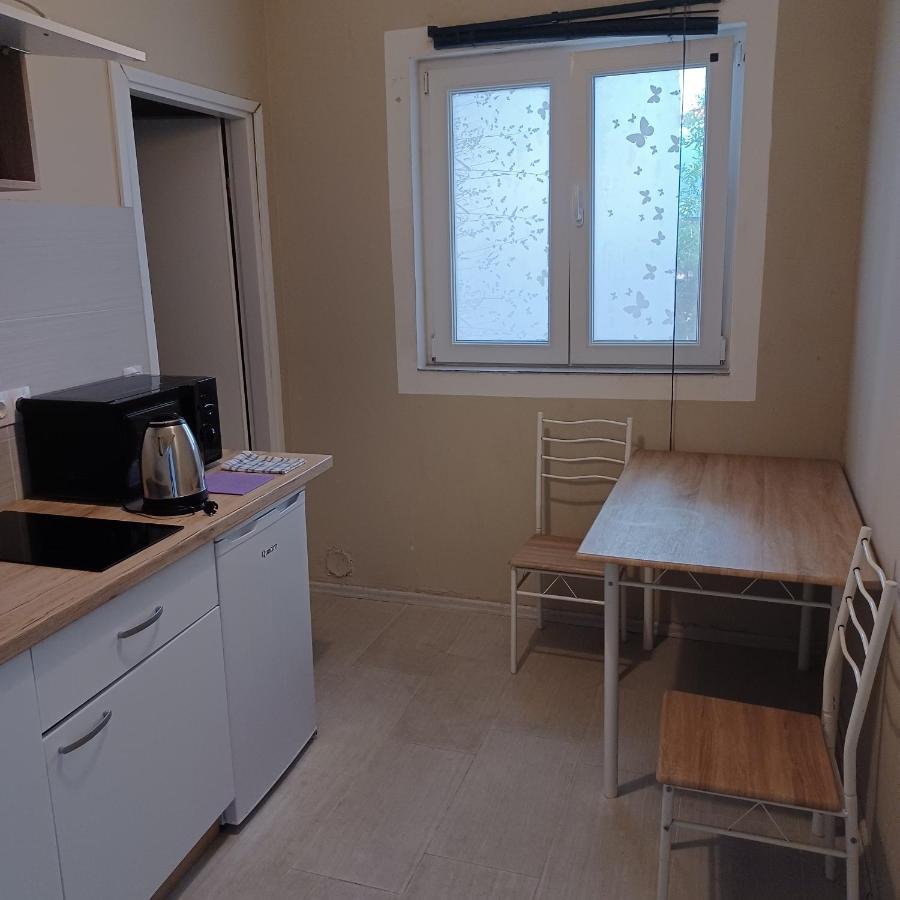 מאלי לוסיניי Apartments Losinj מראה חיצוני תמונה