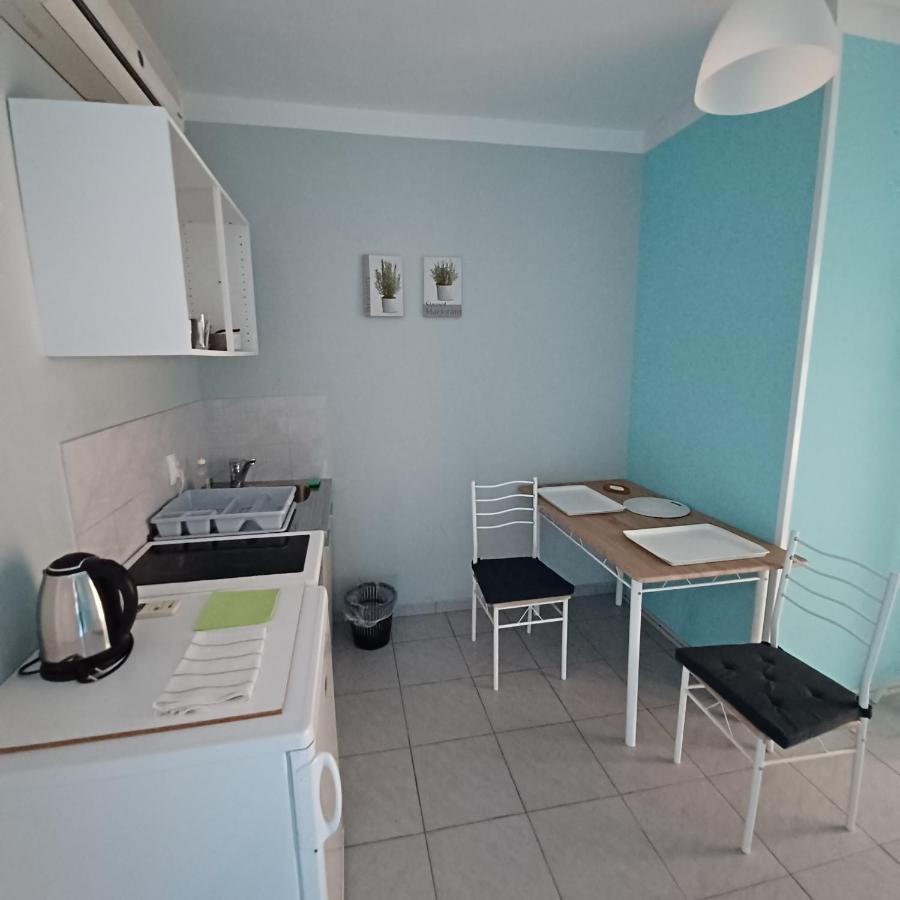 מאלי לוסיניי Apartments Losinj מראה חיצוני תמונה