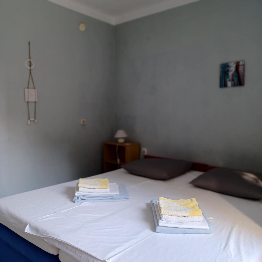 מאלי לוסיניי Apartments Losinj מראה חיצוני תמונה