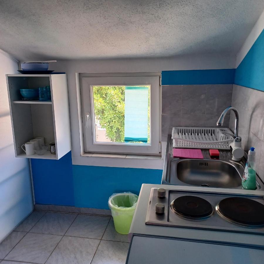מאלי לוסיניי Apartments Losinj מראה חיצוני תמונה